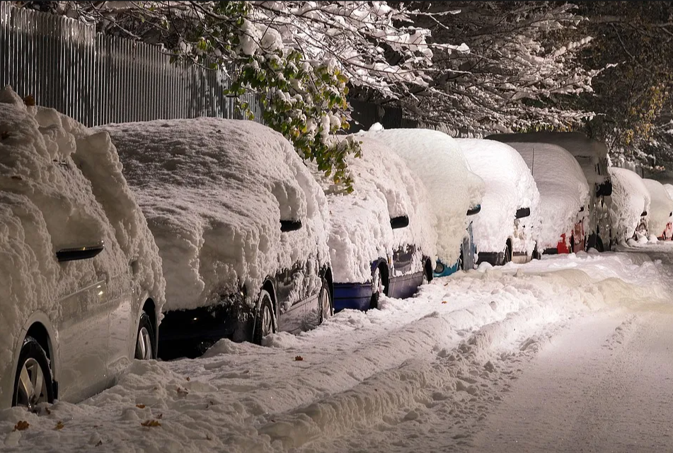 Heavy Snow On The Road