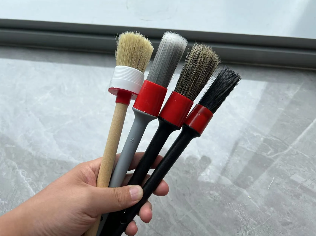 Some Detailing Brushes Produced By Zhenda Brush